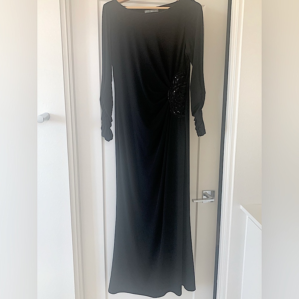 Sleek Black Long Evening Gown